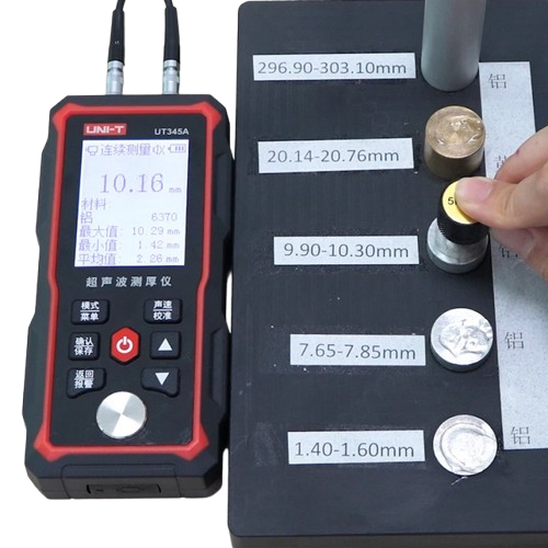 Demonstration of the simple auto-calibration procedure on the UNI-T UT345A UT gauge using a multi-step calibration block to ensure measurement accuracy.