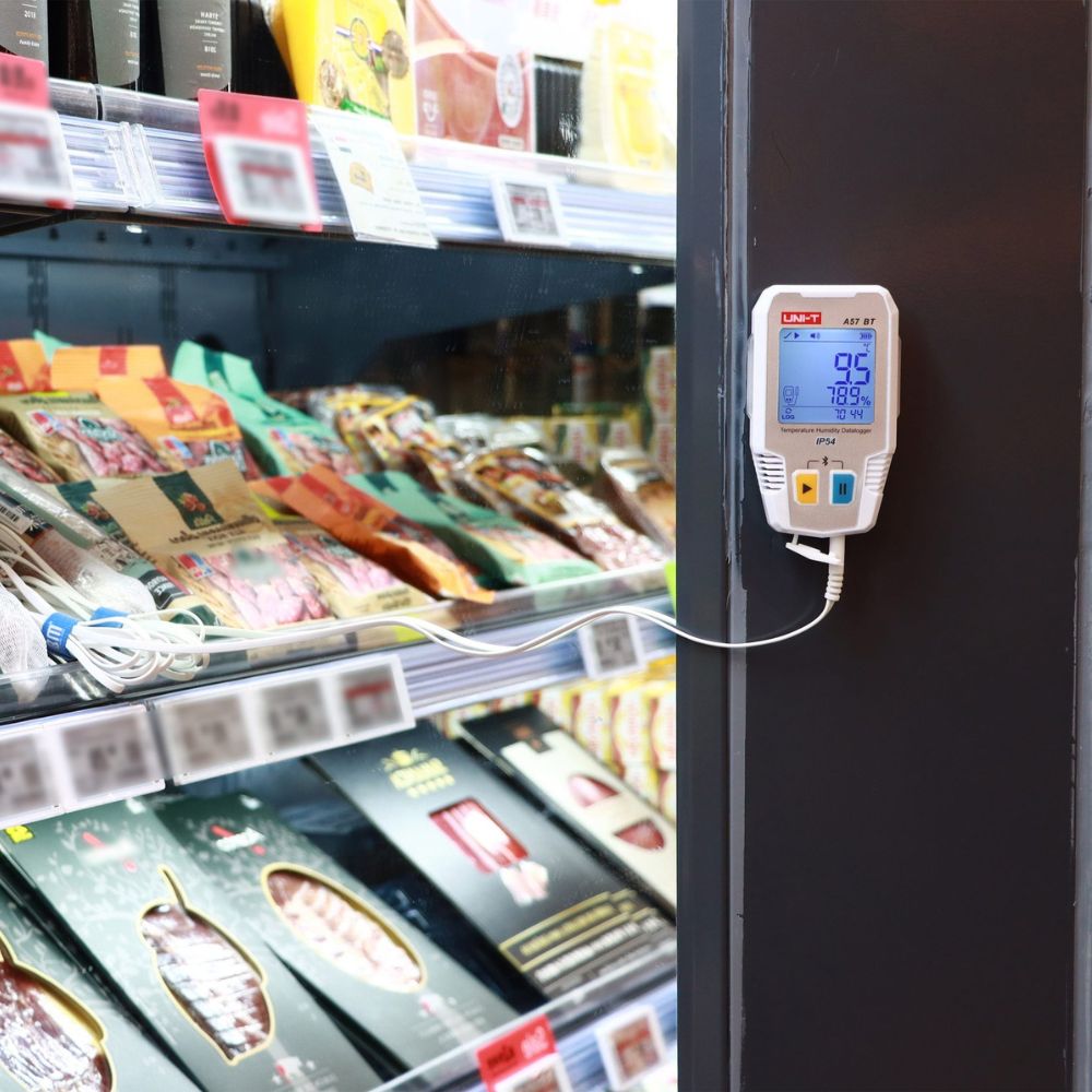 UNI-T A57 BT Bluetooth data logger used for food stall temperature and humidity monitoring to ensure food safety and storage compliance