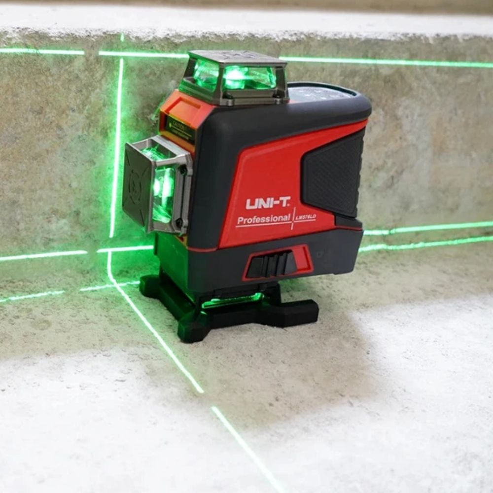 UNI-T LM573LD-e 12-Line 3D Green Laser Level projecting green laser lines during self-leveling