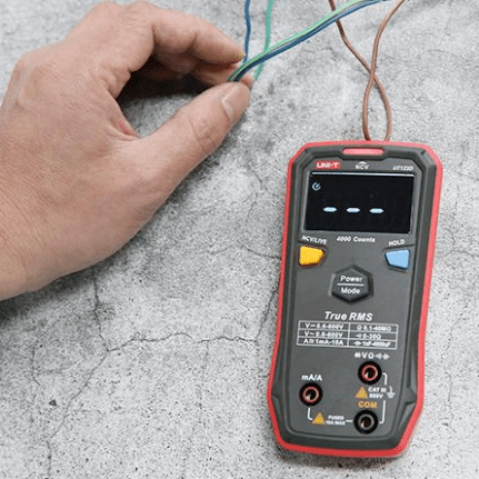 Using UNI-T UT123D Non-Contact Voltage Detector (NCV) - Safety Check for Live Wires - Display Showing Measurement Ready Status - Safe Electrical Troubleshooting Tool