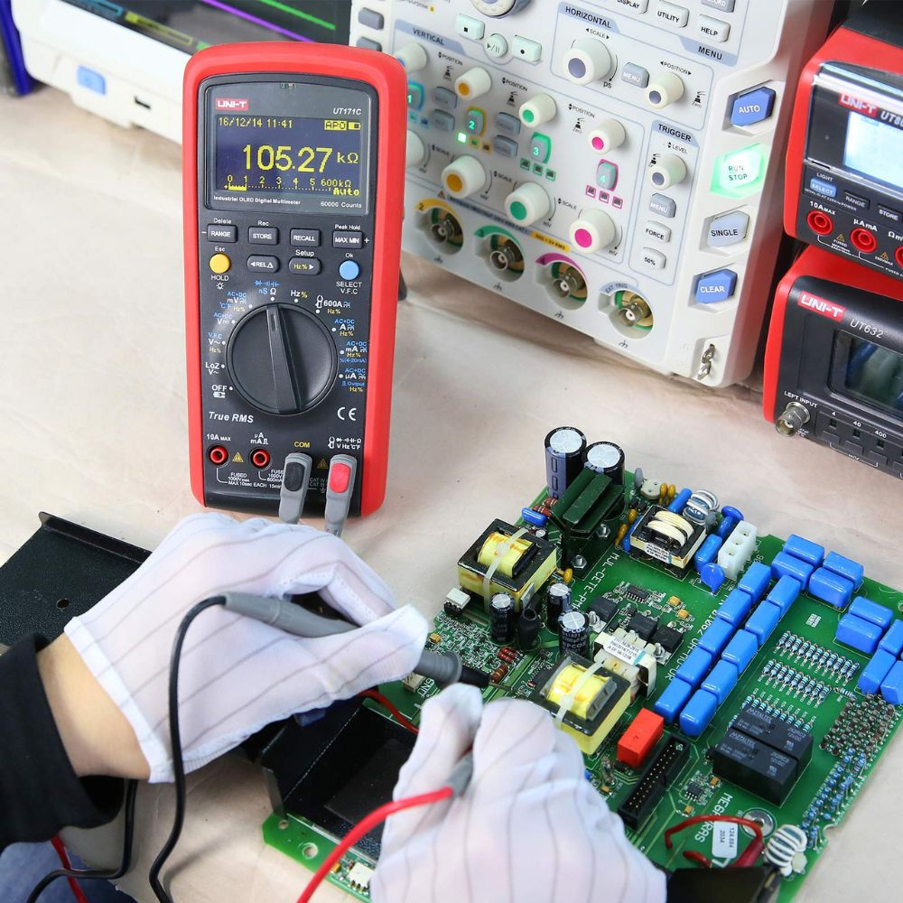 UNI-T UT171C True RMS Multimeter Diagnosing VFD Drive Control Board PLC Circuitry – CAT IV 600V IP65 Industrial DMM Voltage Current Resistance Testing for Factory Automation Servo Drives Motor Controllers Electronics Repair